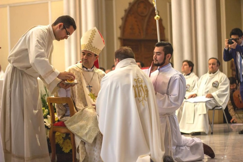 AVSA presente en ordenación sacerdotal del hermano Osvaldo