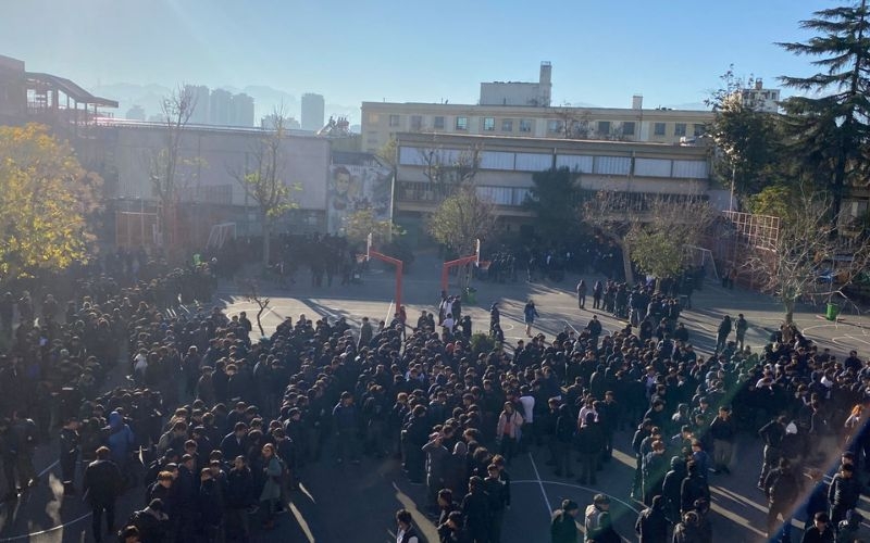 Comunidad educativa realiza exitoso ensayo de evacuación