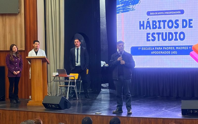 Primera Escuela para Padres aborda hábitos de estudio y apoyo al aprendizaje