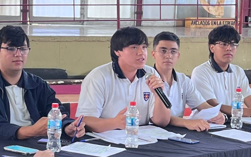 Estudiantes presentan propuestas en jornada de debate para liderar el CESA 2025