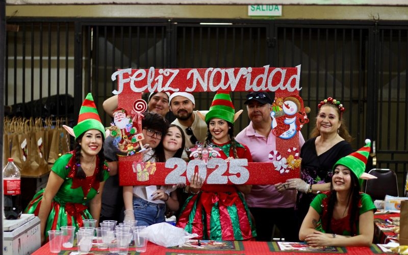 Esp&iacute;ritu de familia y esperanza marcan la Fiesta de Navidad de los funcionarios de Salesianos Alameda
