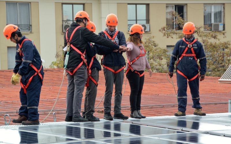 Colegio inaugura sistema solar térmico y segunda planta solar