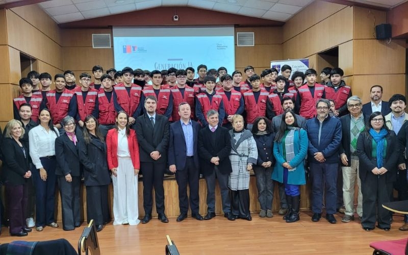 Formando honrados ciudadanos digitales: Escuela Salesiana es sede de la gran alianza país por la IA