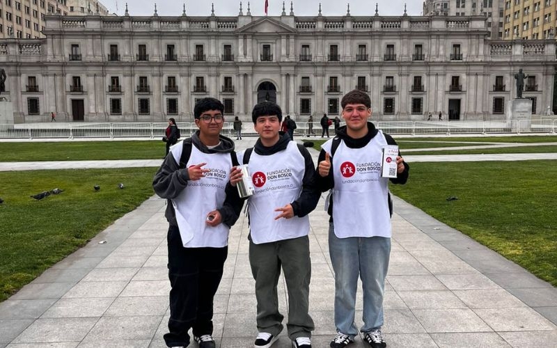 Estudiantes de Salesianos Alameda participaron en la Colecta de la Fundaci&oacute;n Don Bosco 2025